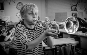 Co-Music band spelen